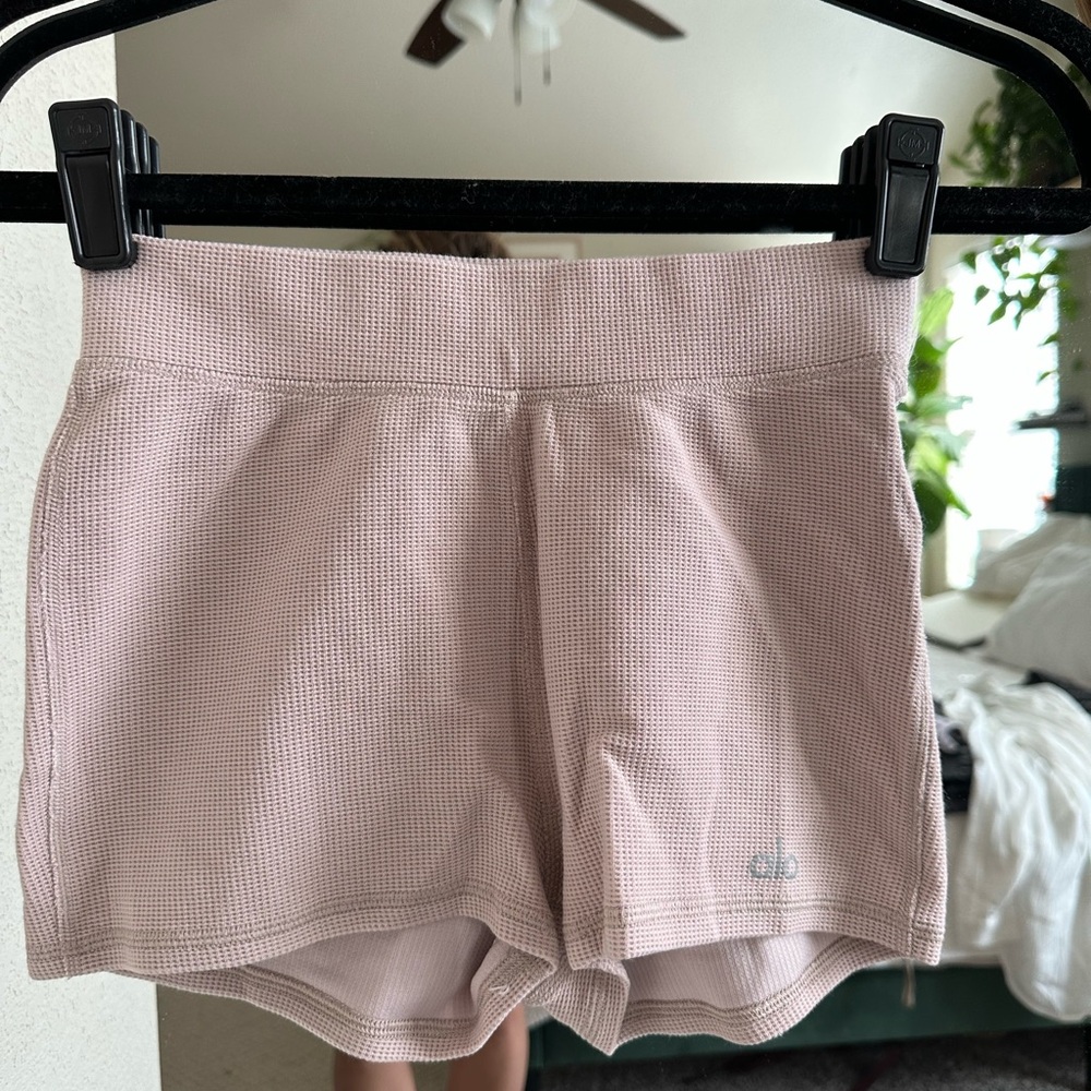 ALO Yoga Purple/Mauve Pink Athletic Shorts